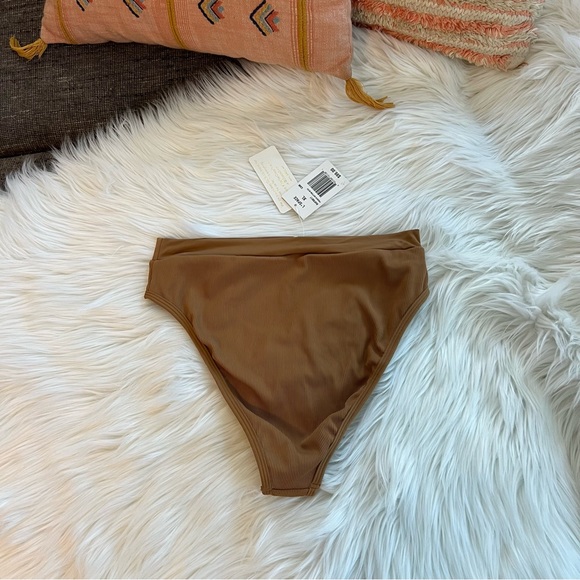 NEW l*space Frenchi Bottom Ribbed Camel Bitsy Cut - Picture 2 of 5